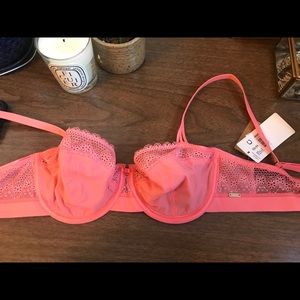 Chantelle NWT 36C Mademoiselle Demi Bra
